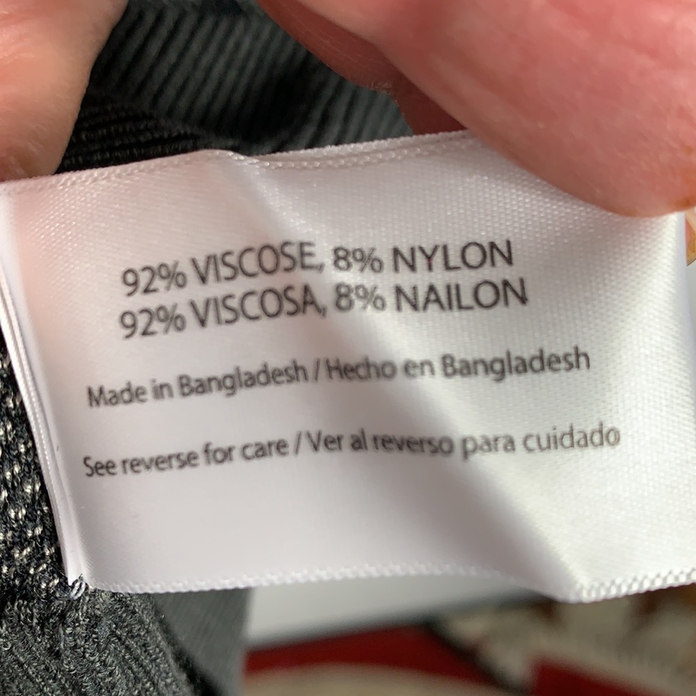 Isaac Mizrahi Super Soft Leopard Print Sweater - image 4